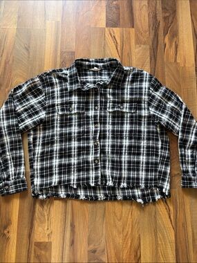 Lucky Brand Woman’s Black & White Plaid Shirt Size L